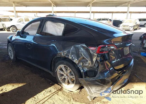 2024 Tesla Model Y Long Range Dual Motor All-Wheel Drive from USA, damaged, VIN 7SAYGDEE2RF087962